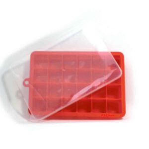 Forma de Gelo 24 cubos em silicone com tampa